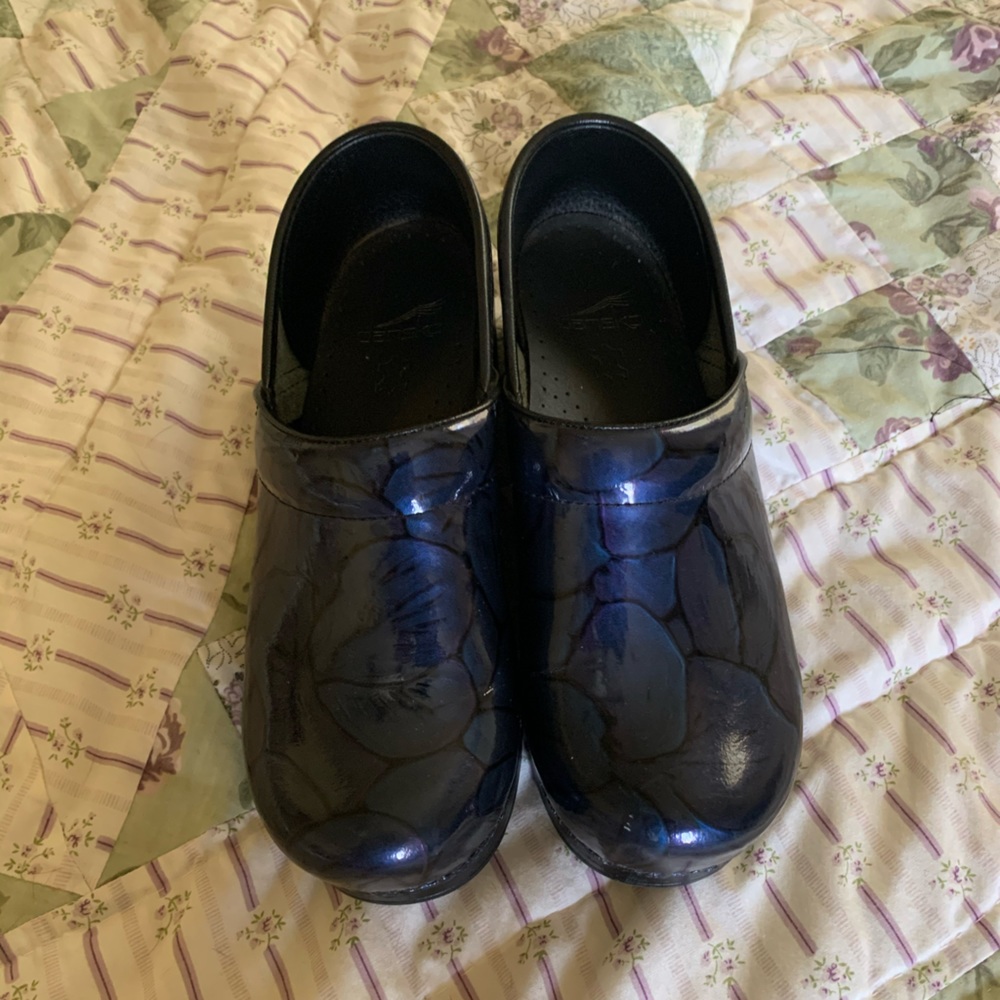 Womens Dansko size 38